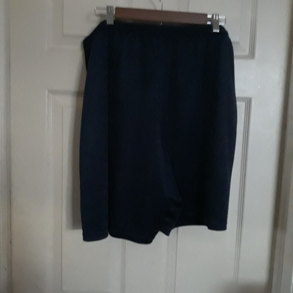 Hanes XXL blue shorts A-2 - Picture 2 of 4